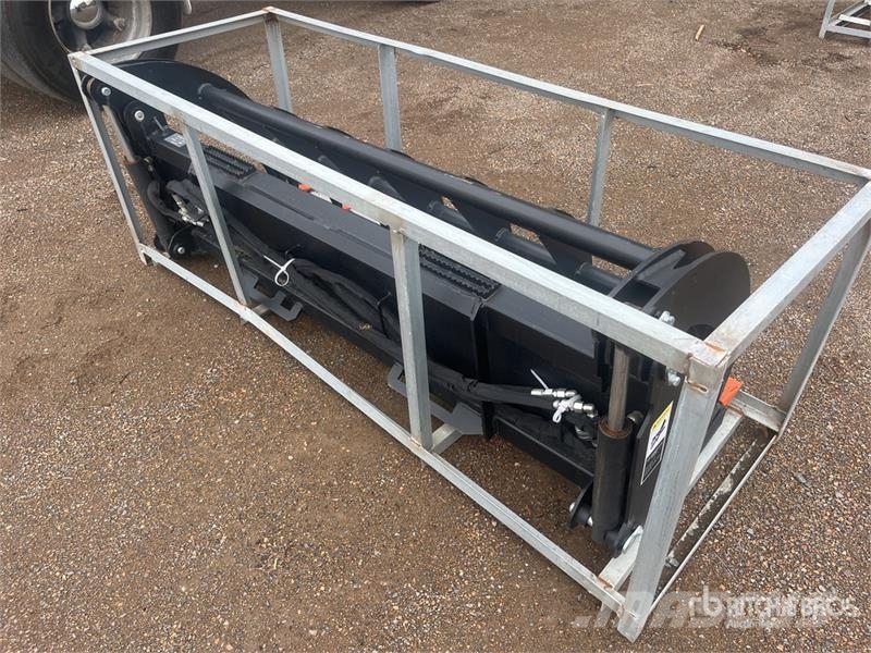  1950 mm Skid Steer Root Rake (Unused) مكابس وميبسات التبن