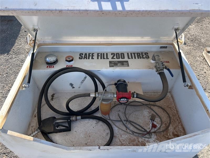  200 L Skid Mounted Steel Diesel Fuel Tank صهاريج الوقود والصهاريج الإضافية