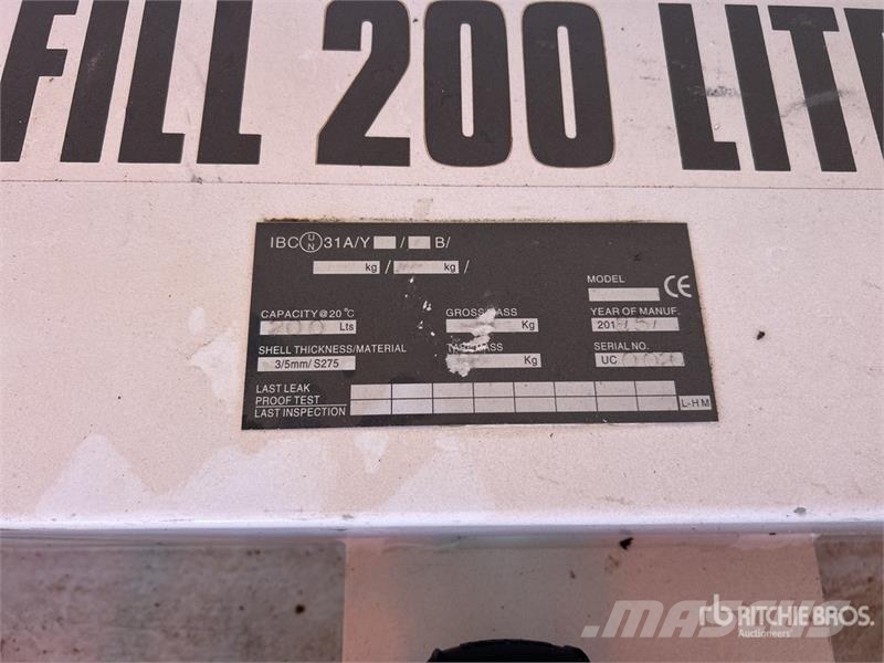  200 L Skid Mounted Steel Diesel Fuel Tank صهاريج الوقود والصهاريج الإضافية