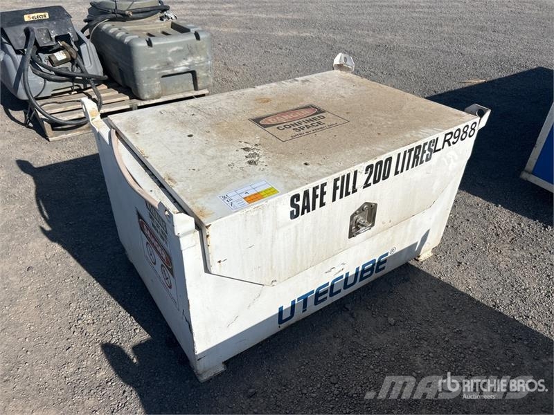  200 L Skid Mounted Steel Diesel Fuel Tank صهاريج الوقود والصهاريج الإضافية