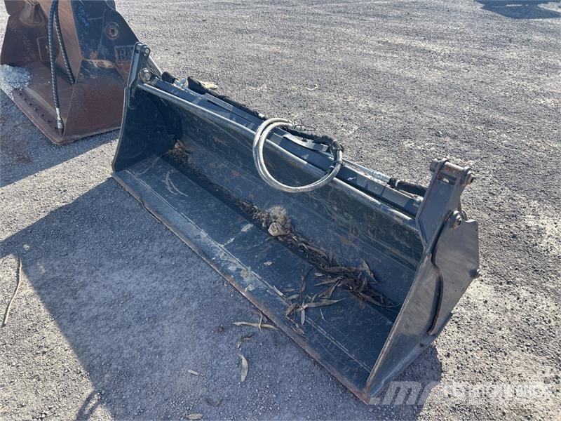  2000 mm General Purpose Ag Tractor Bucket ملحقات أخرى للجرارات