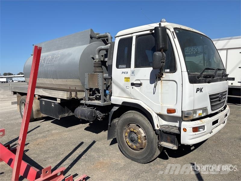  2014 Jurop PVT280 on  Nissan UD PKC37A 4x2 Vacuum  组合/真空油槽车