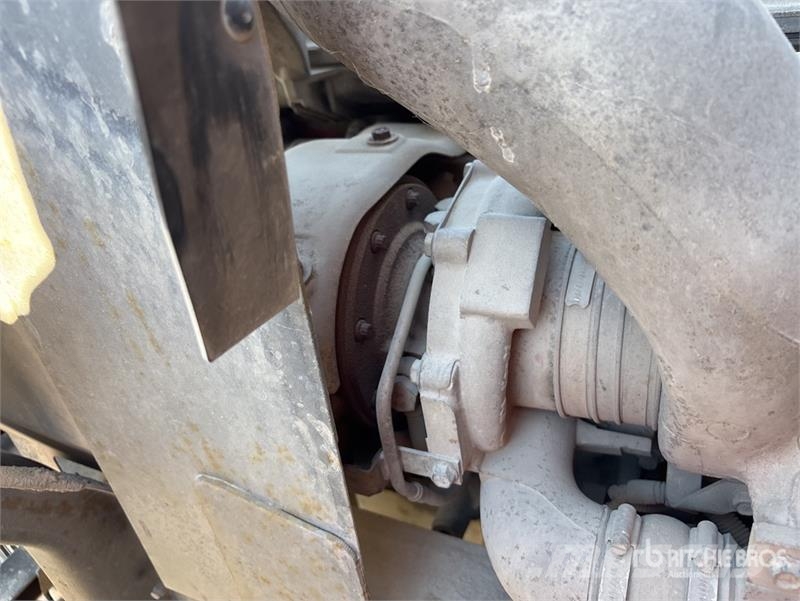  2014 Jurop PVT280 on  Nissan UD PKC37A 4x2 Vacuum  组合/真空油槽车