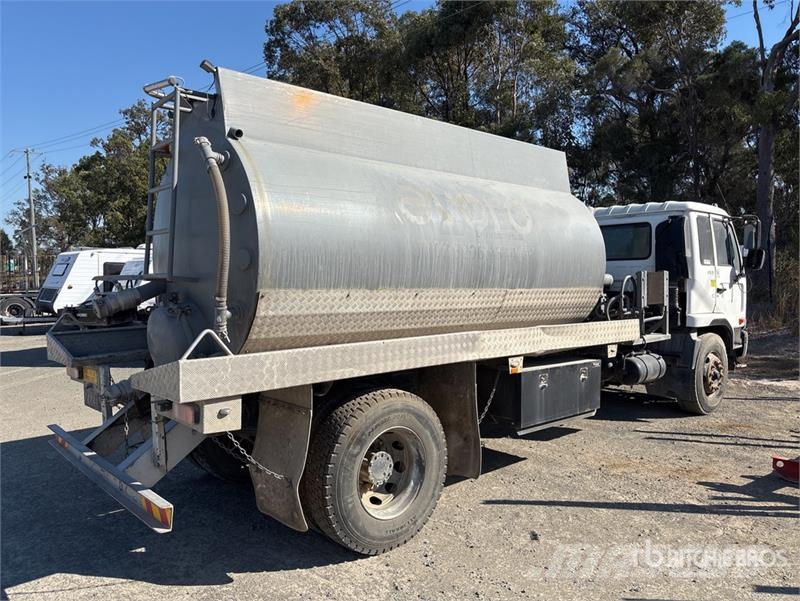  2014 Jurop PVT280 on  Nissan UD PKC37A 4x2 Vacuum  组合/真空油槽车
