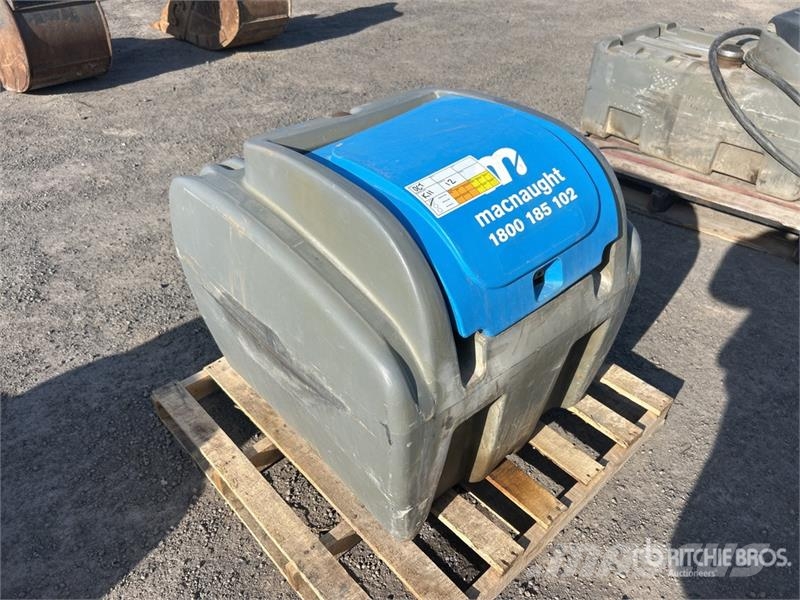  300 L Portable Poly Fuel Tank صهاريج الوقود والصهاريج الإضافية