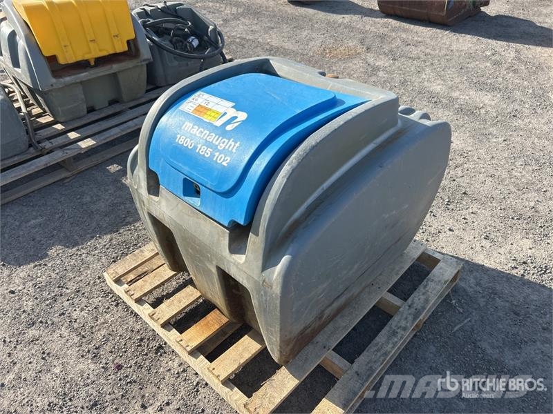  300 L Portable Poly Fuel Tank صهاريج الوقود والصهاريج الإضافية