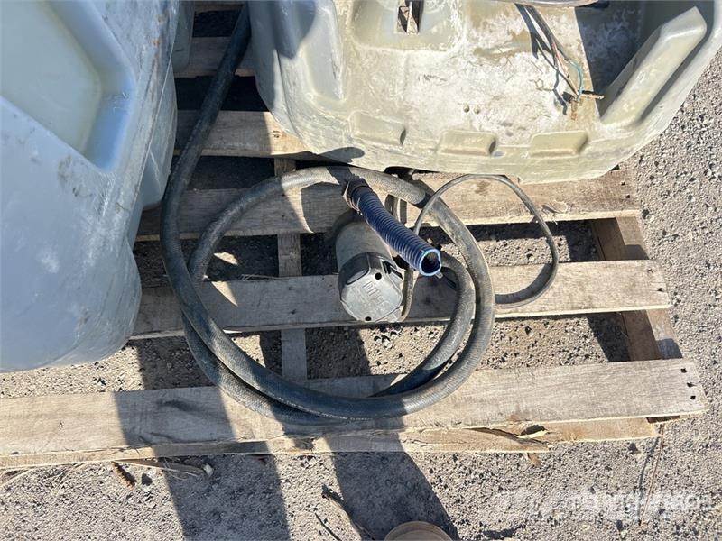  300 L Portable Poly Fuel Tank 燃料和油箱