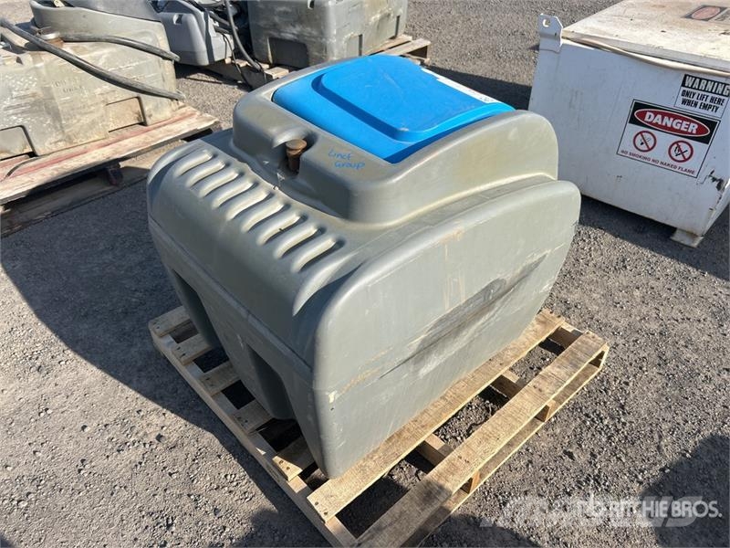  300 L Portable Poly Fuel Tank صهاريج الوقود والصهاريج الإضافية