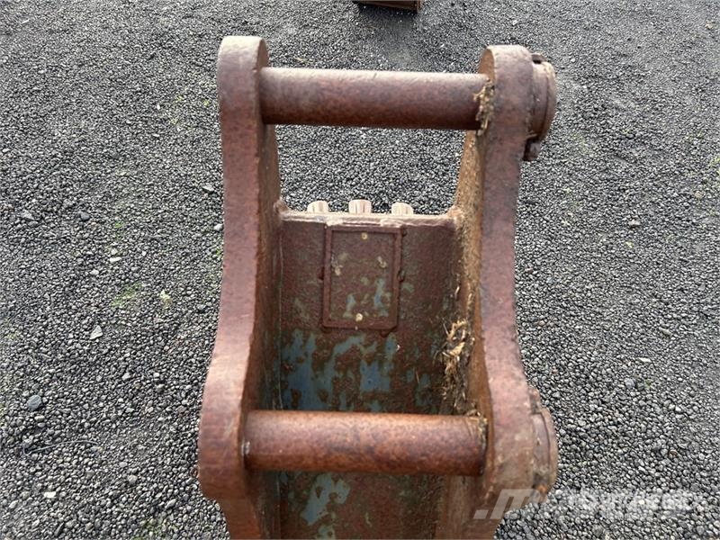 300 mm Q/C Digging Excavator Bucket - Fits JCB 5 t Buckets