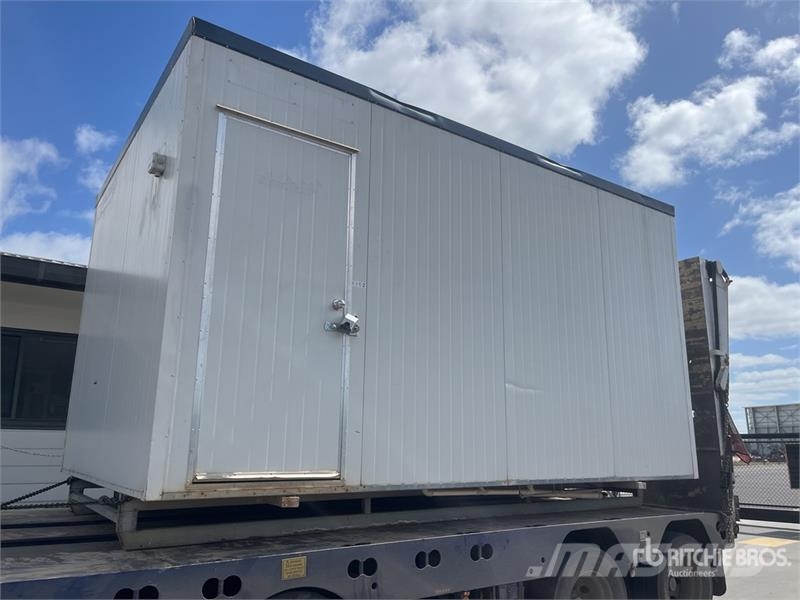  4.8 M x 3 M Portable Toilet Other components