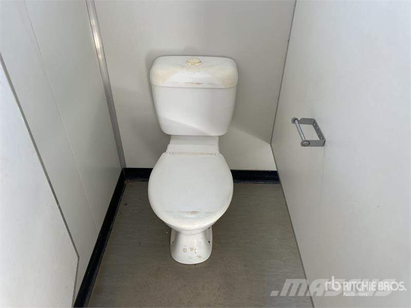  4.8 m x 3 m Skid-Mounted Portable Toilet Other components
