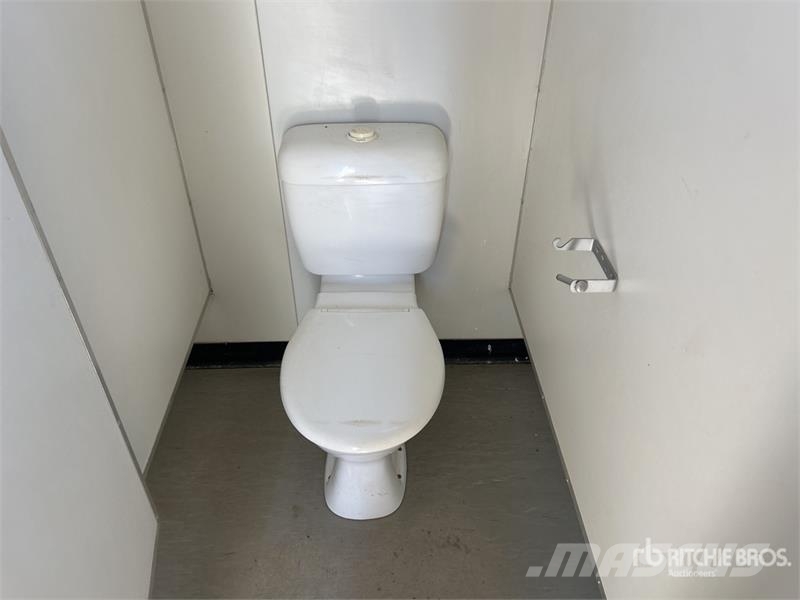  4.8 m x 3 m Skid-Mounted Portable Toilet Other components