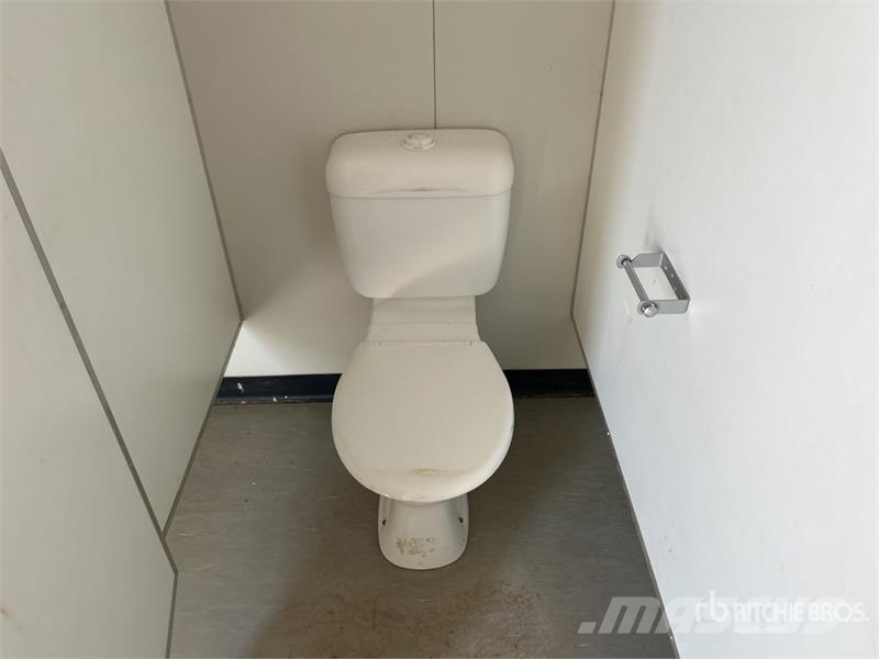  4.8 m x 3 m Skid-Mounted Portable Toilet Other components