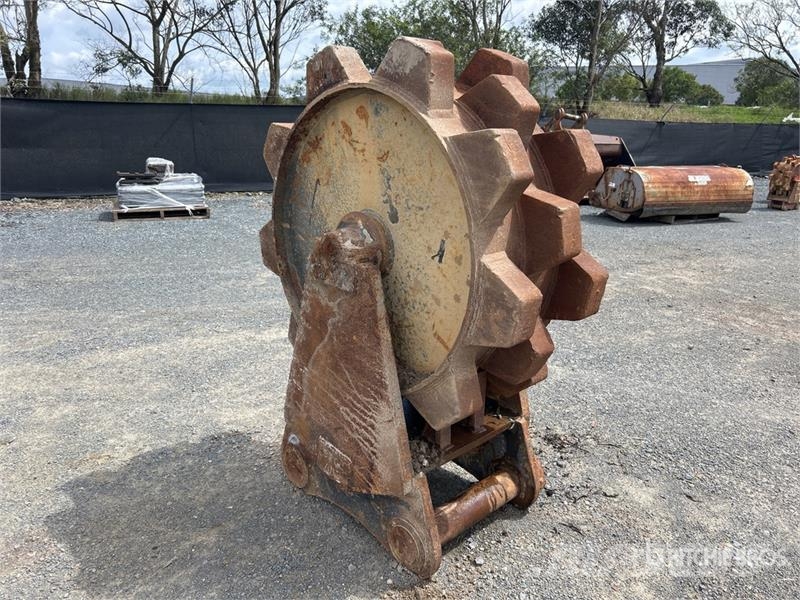  450 mm Q/C Excavator Compaction Wheel - Fits Hitac Other components