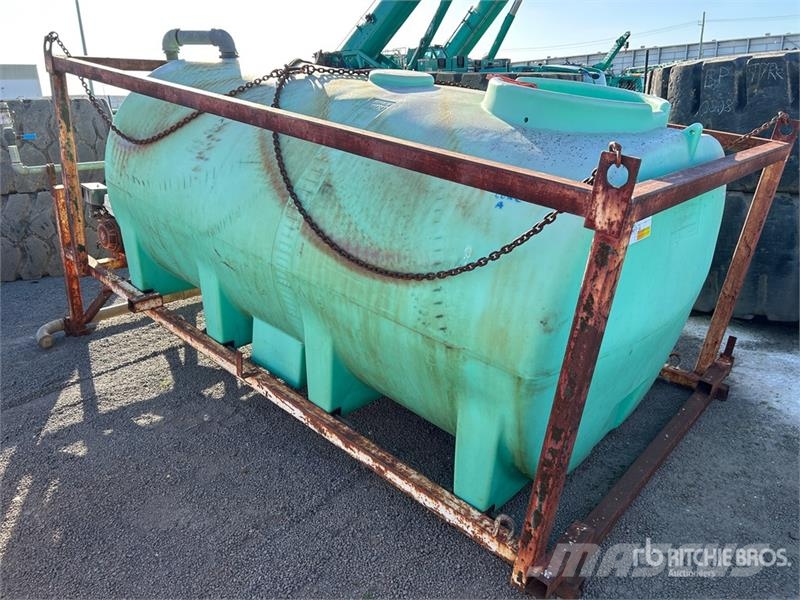 6800 L Truck Body Water Tank Fuel and additive tanks