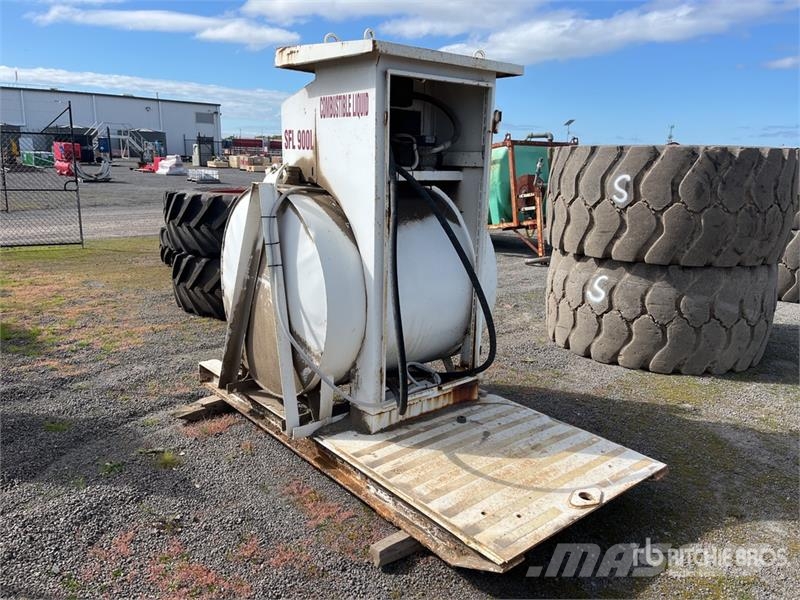 900 L Skid Mounted Steel Diesel Fuel Tank Fuel and additive tanks
