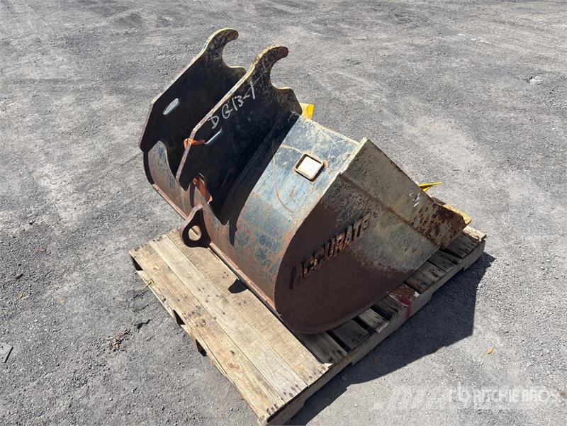 Accurate Fabricating 1000 mm Cleanup Excavator Bucket - Fits Komatsu Buckets