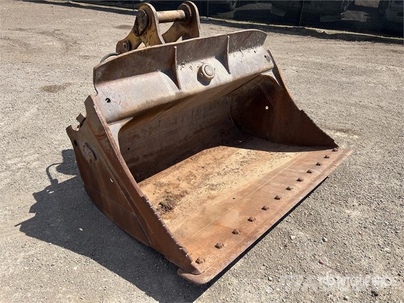 AE 1800 mm Q/C Hydraulic Tilting Excavator Bucket Кофи