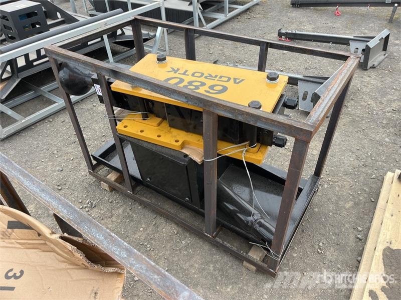 AGT PD680-PZ Hydraulic Skid Steer Post Driver (Unused) Fencing equipment