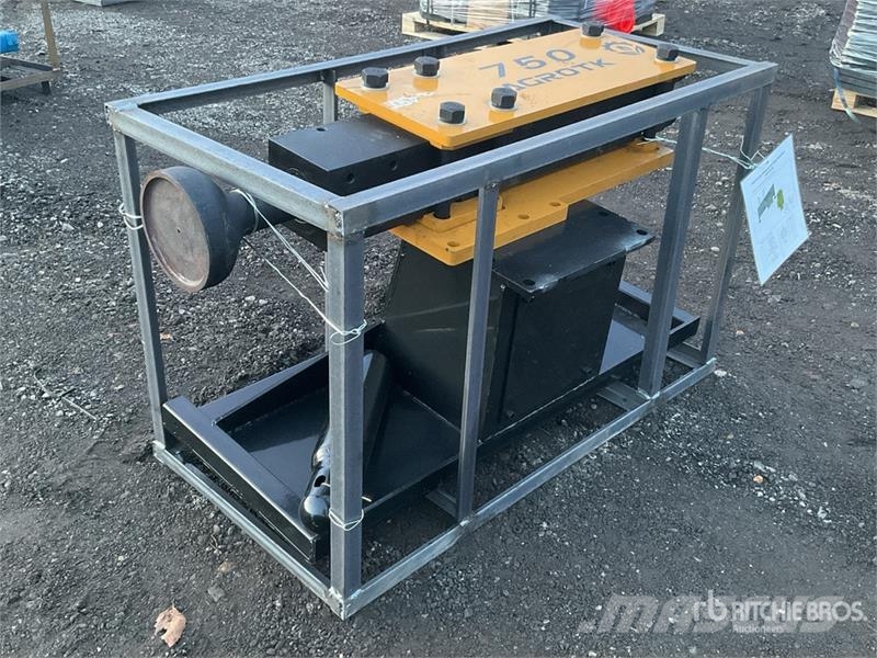 AGT PD750-PZ Skid Steer Post Pounder (Unused) Other components