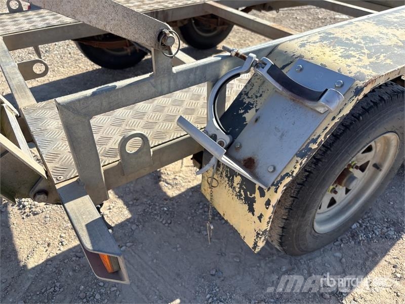  AllTrades 2.4 m T/A Equipment Trailer Rimorchio per il trasporto di veicoli