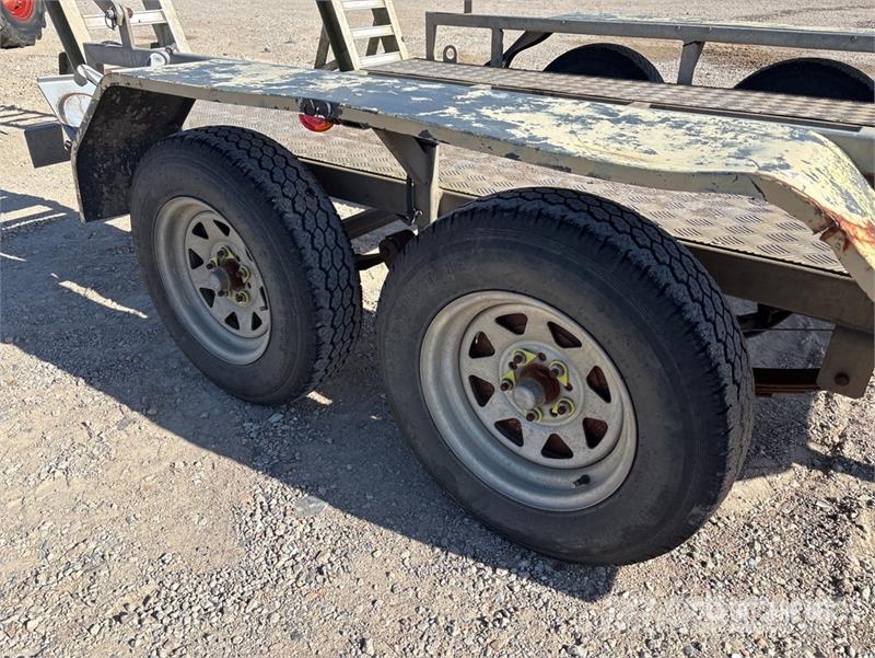  AllTrades 2.4 m T/A Equipment Trailer Rimorchio per il trasporto di veicoli