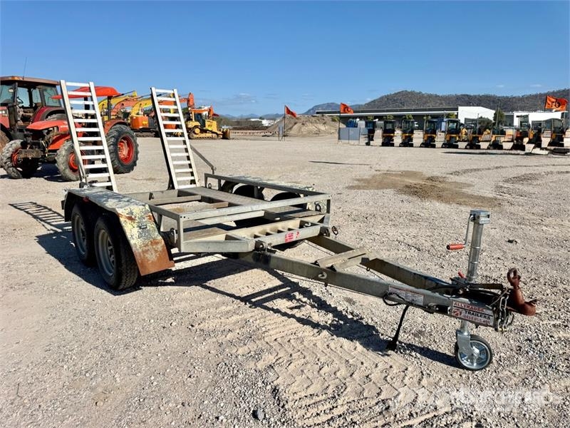  AllTrades 2.4 m T/A Equipment Trailer Rimorchio per il trasporto di veicoli