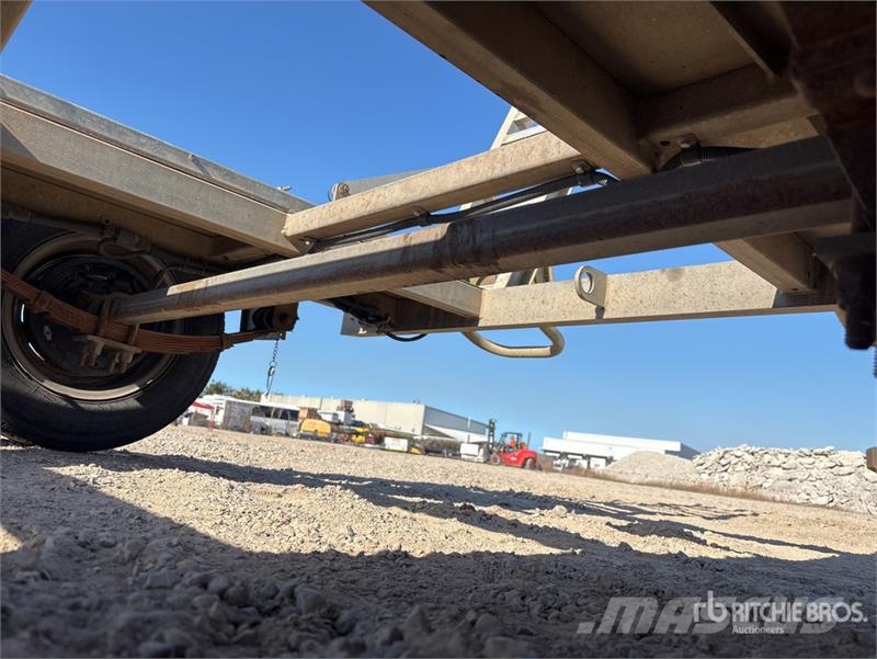  AllTrades 2.4 m T/A Equipment Trailer Rimorchio per il trasporto di veicoli