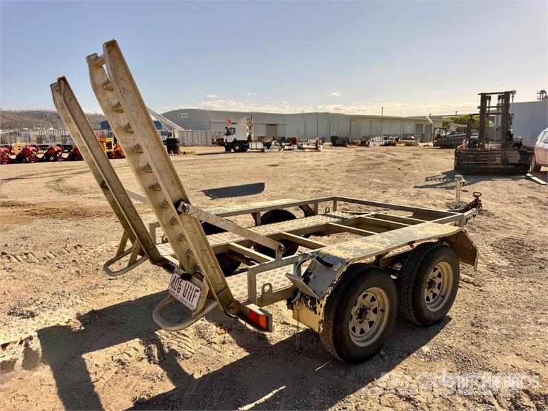  AllTrades 2.4 m T/A Equipment Trailer Rimorchio per il trasporto di veicoli
