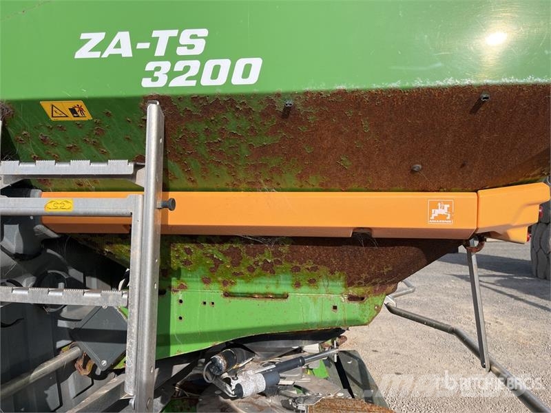 Amazone ZA-TS 3200 3-Point Fertilizer Spreader Самоходные опрыскиватели