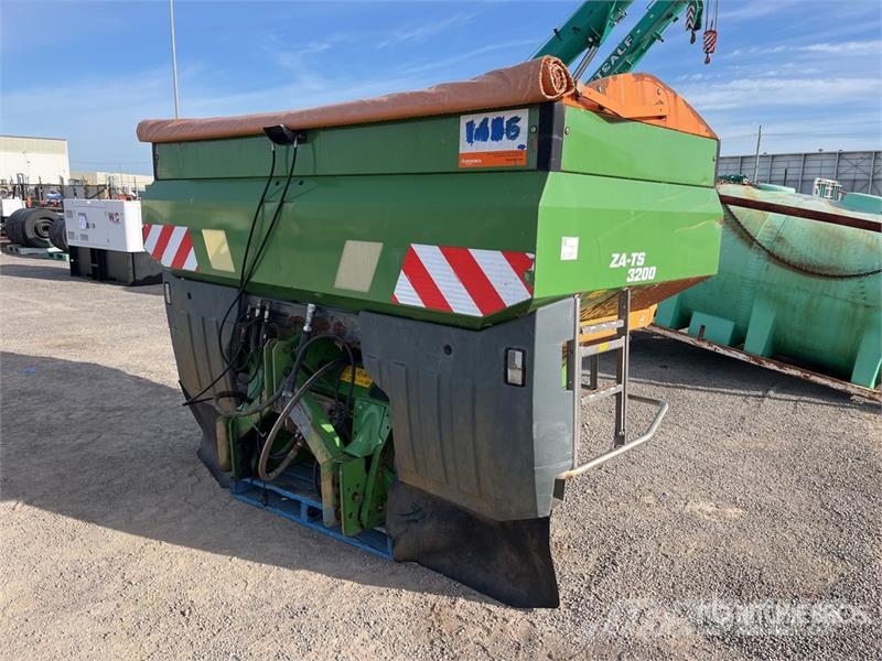 Amazone ZA-TS 3200 3-Point Fertilizer Spreader Самоходные опрыскиватели