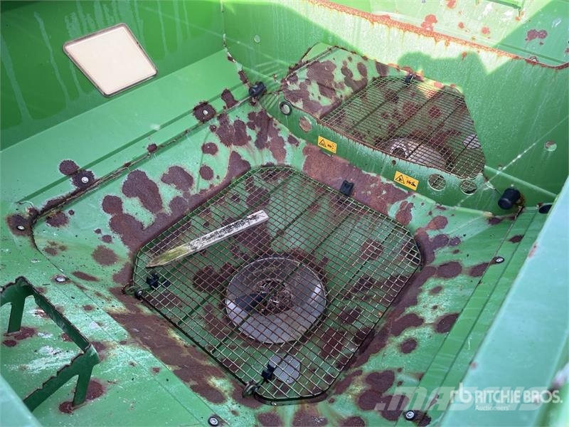 Amazone ZA-TS 3200 3-Point Fertilizer Spreader Самоходные опрыскиватели
