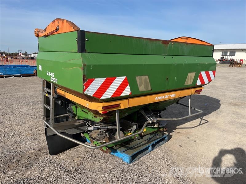 Amazone ZA-TS 3200 3-Point Fertilizer Spreader Самоходные опрыскиватели