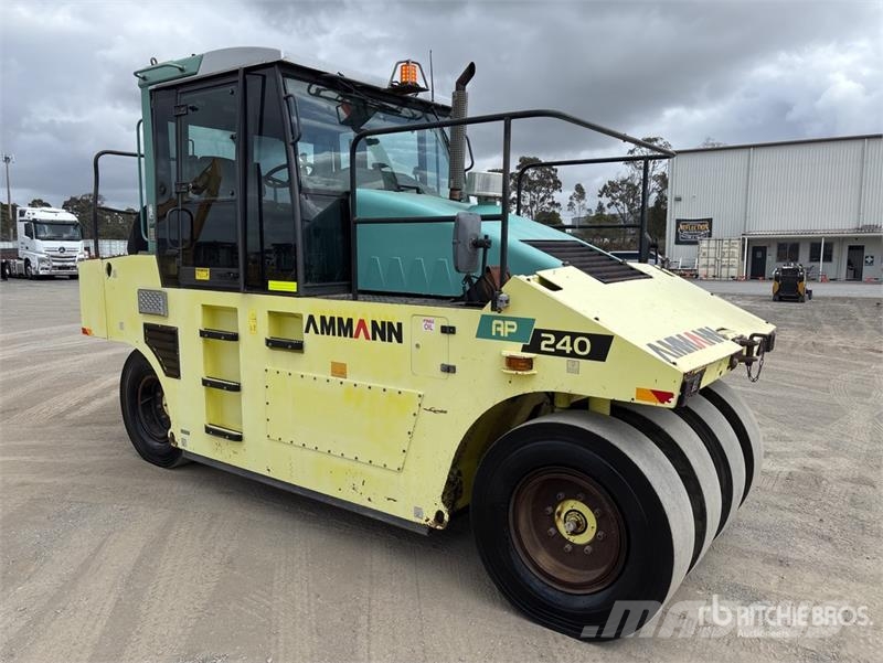 Ammann AP240 8 Wheel Pneumatic Roller Pneumatikus kerekes hengerek