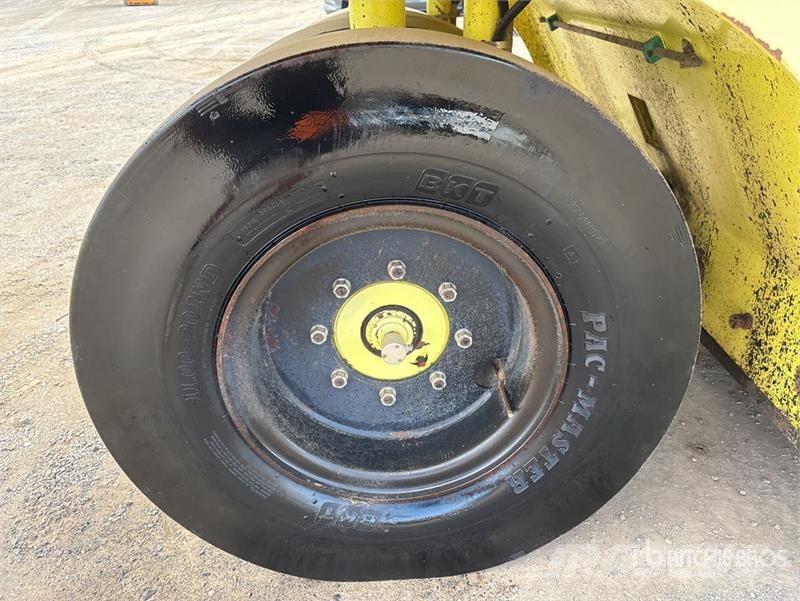 Ammann AP240 8 Wheel Pneumatic Roller Pneumatikus kerekes hengerek