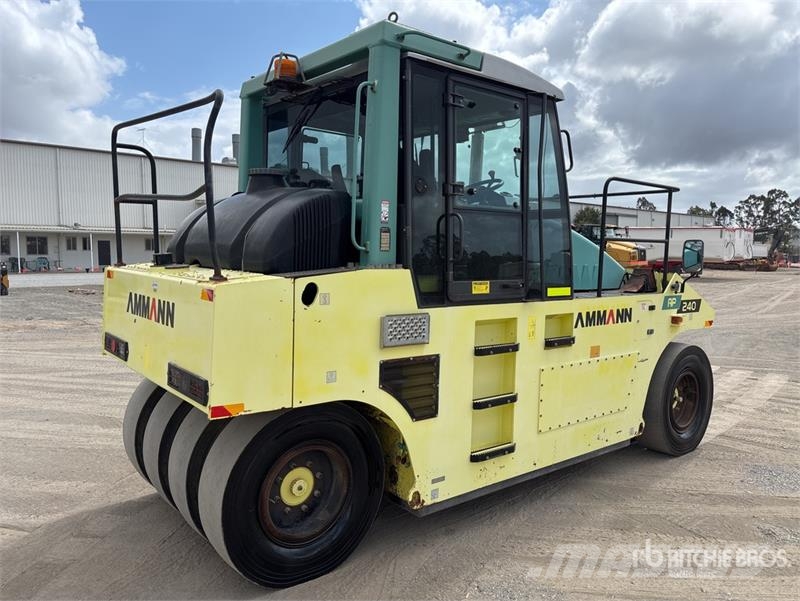 Ammann AP240 8 Wheel Pneumatic Roller Pneumatikus kerekes hengerek