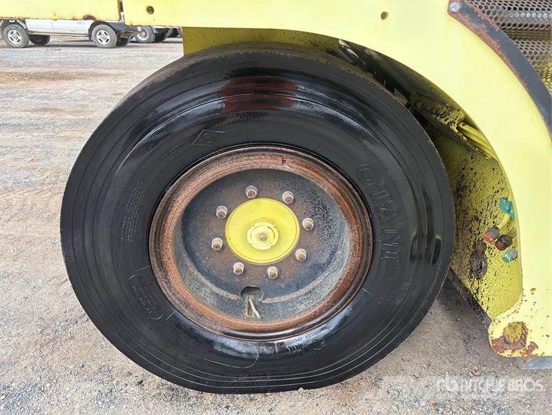 Ammann AP240 8 Wheel Pneumatic Roller Pneumatikus kerekes hengerek