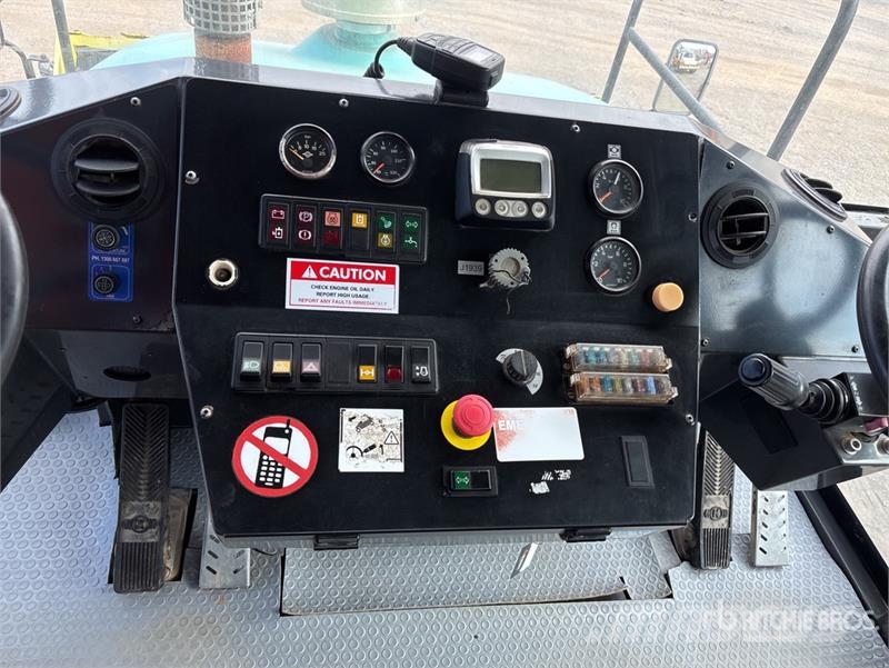Ammann AP240 8 Wheel Pneumatic Roller Pneumatikus kerekes hengerek