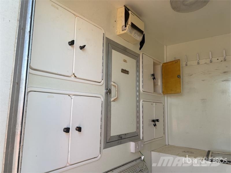 AMS S/A 3 Stage Decontamination Trailer Muud haagised