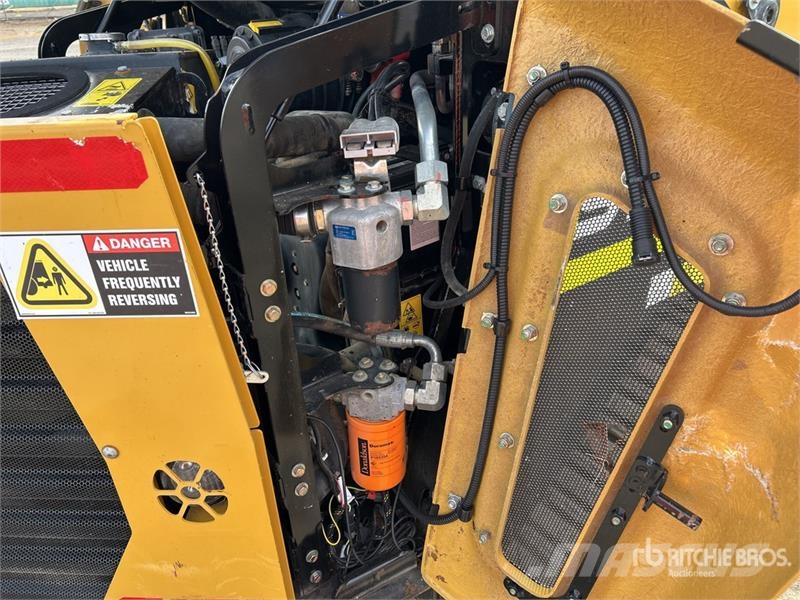 ASV VT70HO Compact Track Loader Liukuohjatut kuormaajat