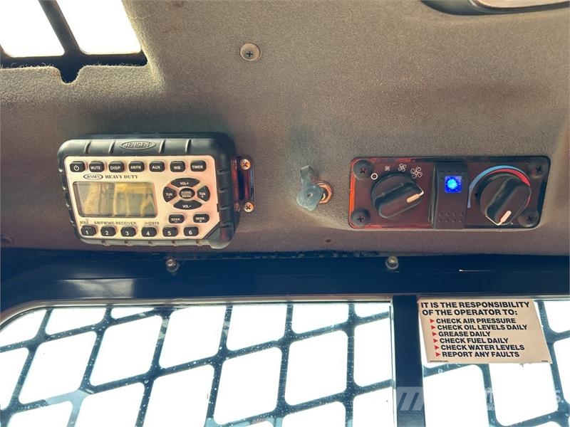 ASV VT70HO Compact Track Loader Liukuohjatut kuormaajat