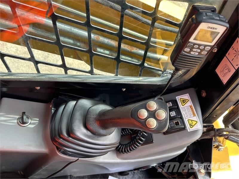 ASV VT70HO Compact Track Loader Liukuohjatut kuormaajat