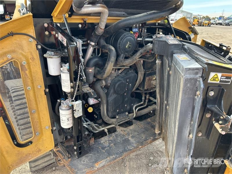 ASV VT70HO Compact Track Loader Liukuohjatut kuormaajat