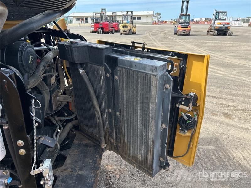 ASV VT70HO Compact Track Loader Liukuohjatut kuormaajat