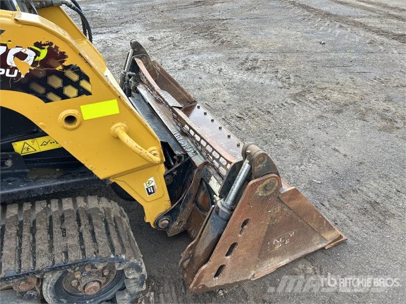 ASV VT70HO Two-Speed Compact Track Loader Kompaktrakodók