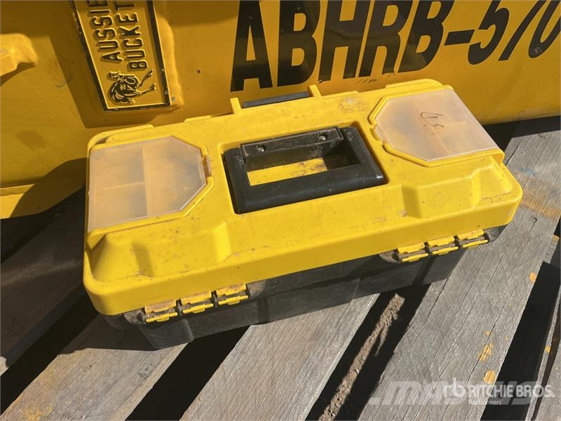  Aussie Buckets ABHRB-570 Q/C Hydraulic Breaker مطارق / كسارات