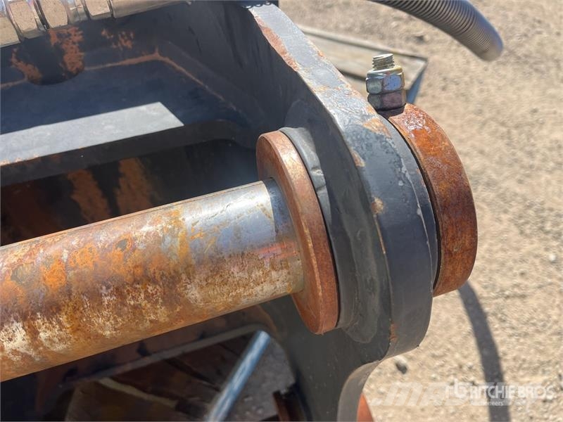  Aussie Buckets ABHRB-570 Q/C Hydraulic Breaker مطارق / كسارات