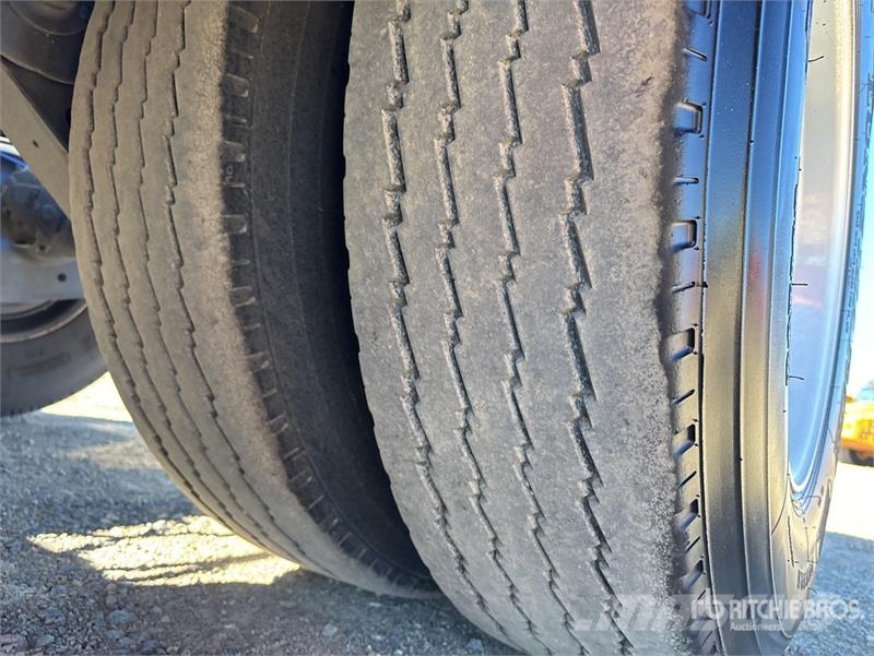  Austate 12.2 m Tri/A Container Trailer مقطورات حاويات
