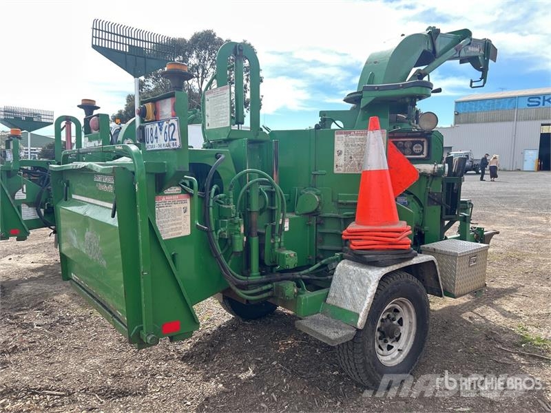 Bandit 150 XP Tow-Behind S/A Wood Chipper Дробилки за клони
