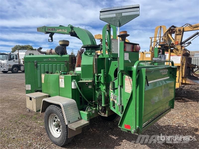 Bandit 150 XP Tow-Behind S/A Wood Chipper Дробилки за клони